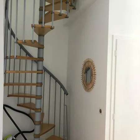 A 2 Minutes De La 5 Places Apartment *