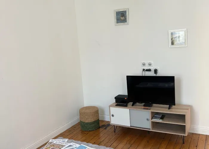 à 2 Minutes De La 5 Places